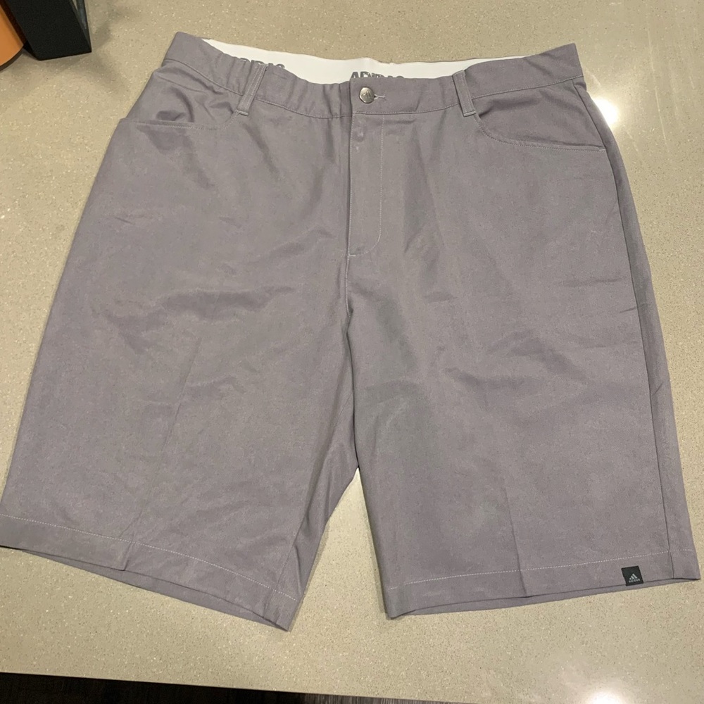 Adidas Men’s 40 Gray Golf Shorts.